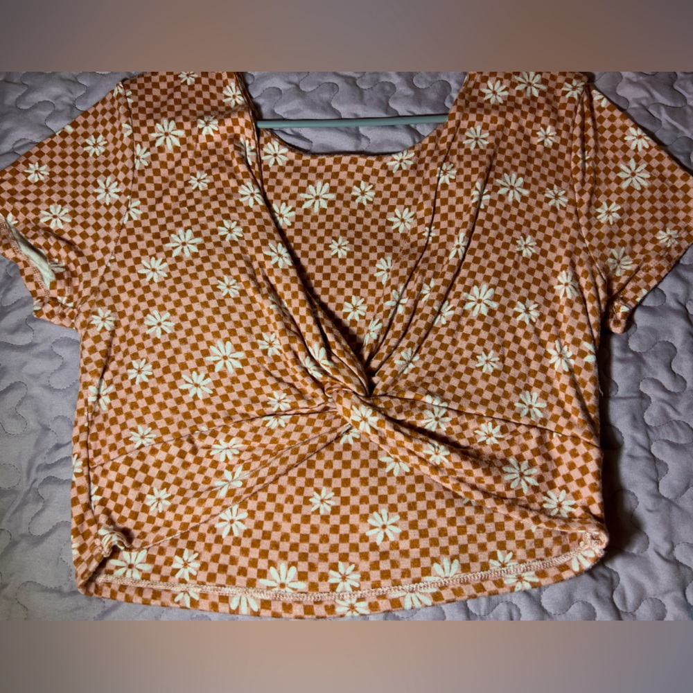 Patterned Crop Top With Knot In The Middle